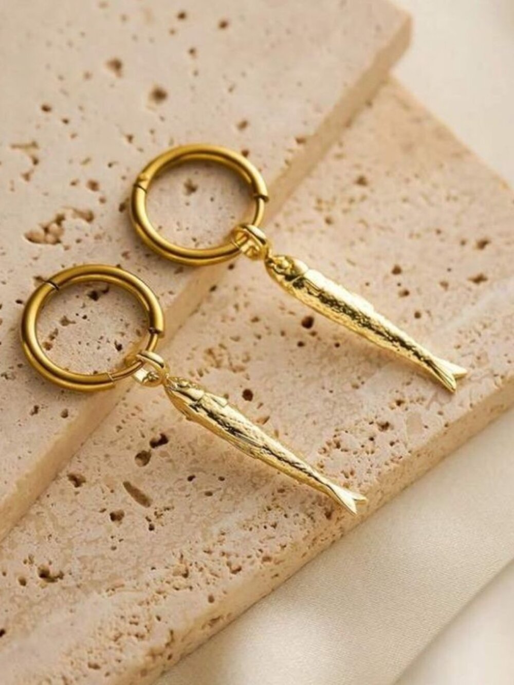 Gold Fish CharmHoop Earrings M622